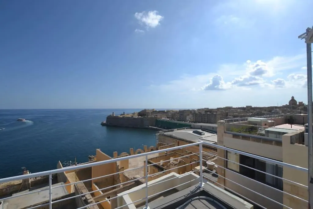 Apartment Vallettadreamsuites Groud Floor Shared Sea View Rooof Terrace