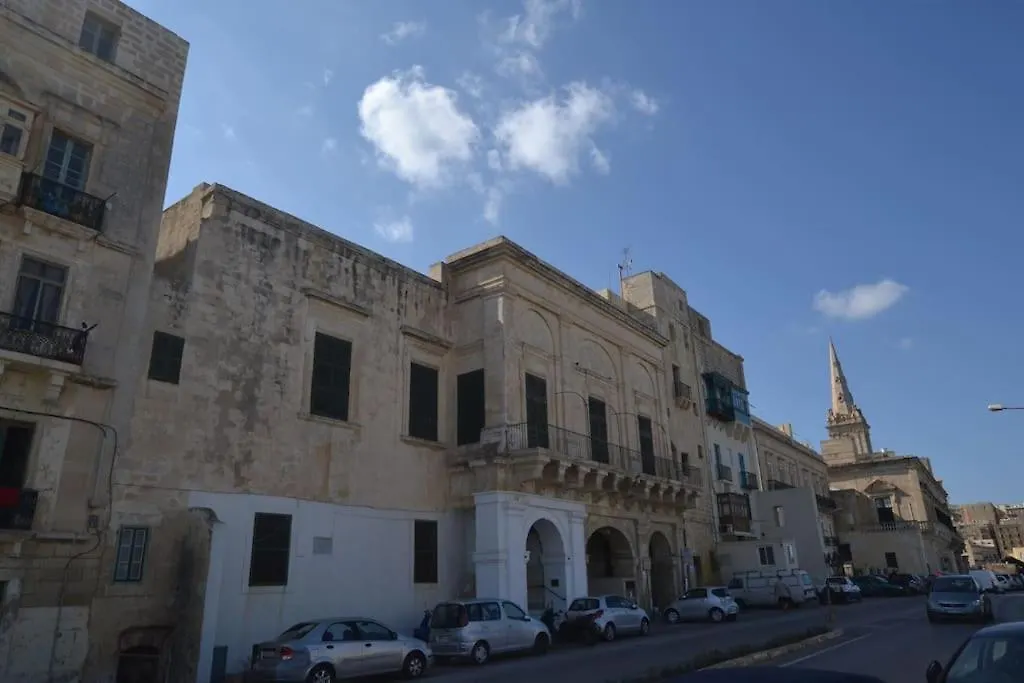 Vallettadreamsuites Groud Floor Shared Sea View Rooof Terrace Valletta