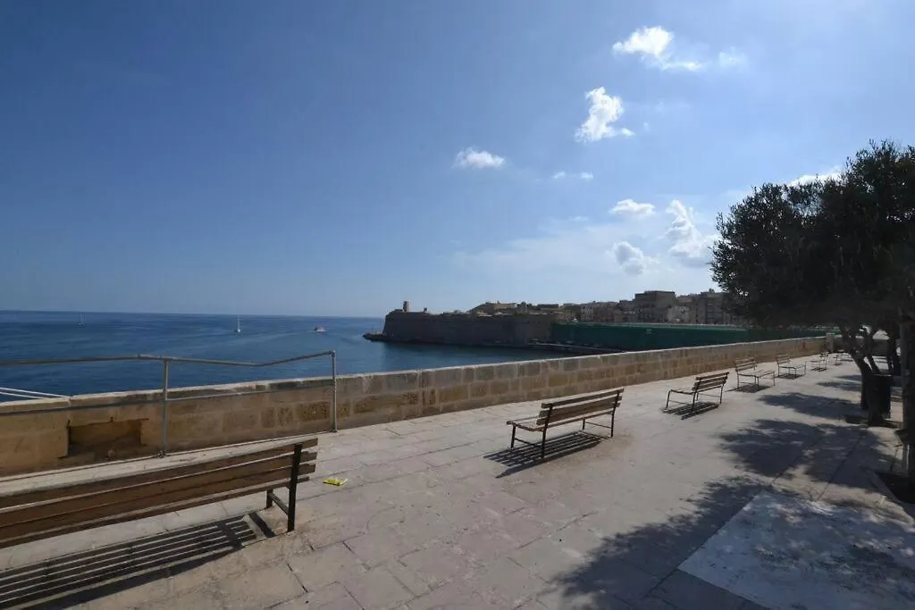 Vallettadreamsuites Groud Floor Shared Sea View Rooof Terrace 0*, Valletta Malta