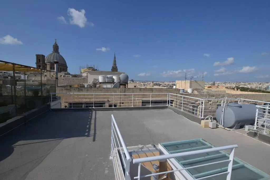 Vallettadreamsuites Groud Floor Shared Sea View Rooof Terrace location